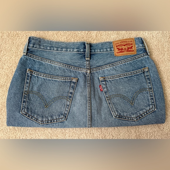🔥HP🔥 LEVI’S Denim Mini Skirt in Size 27 - Picture 13 of 13